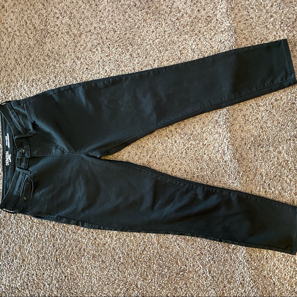 Black Levi’s Denizen Jeans